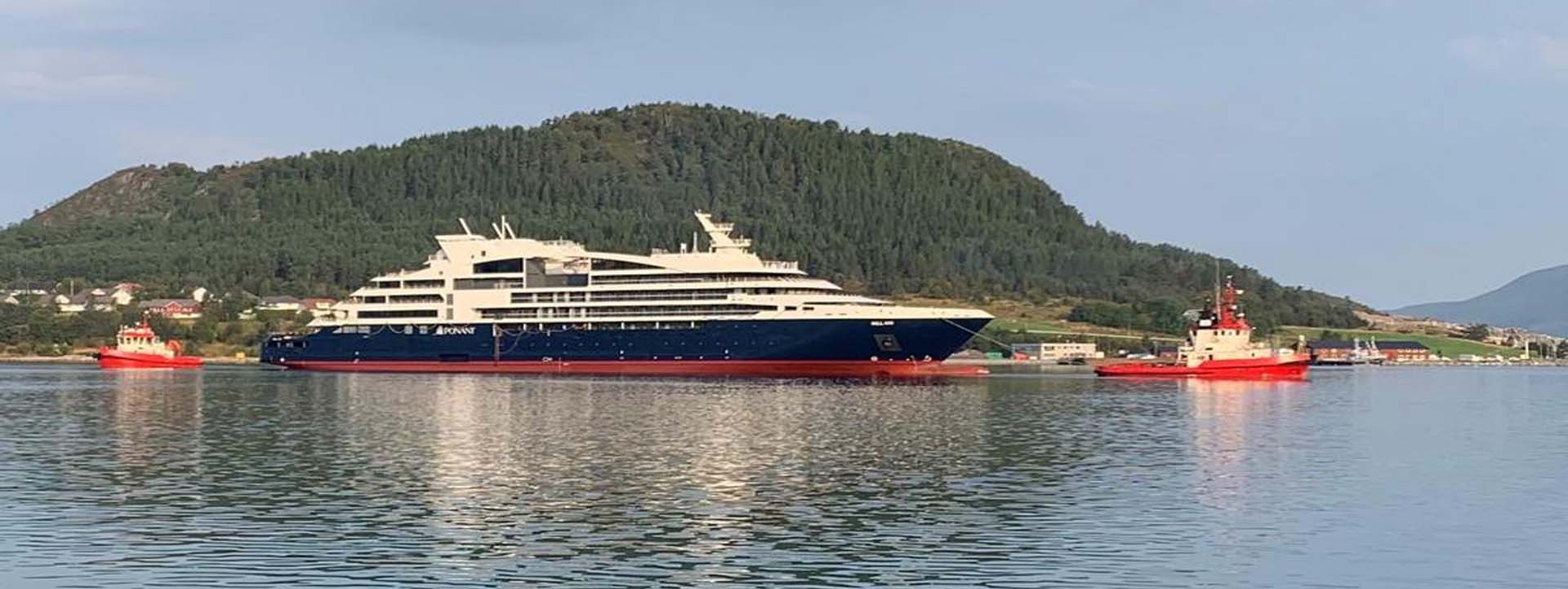 LE BELLOT Kimberley cruise ship side profile
