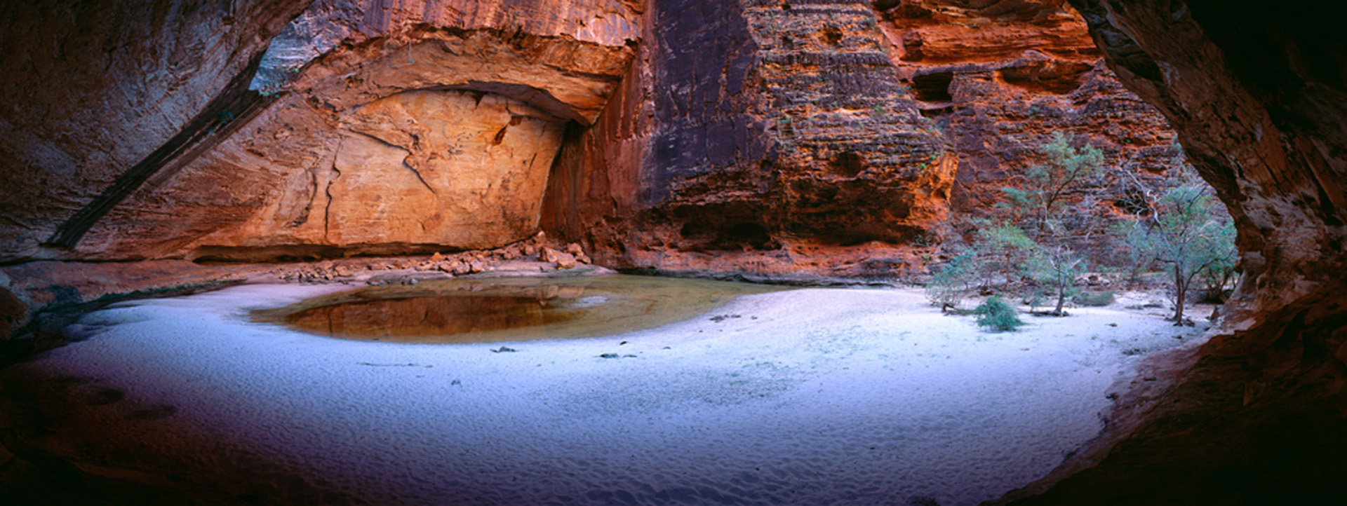 BUNGLE BUNGLE Cathedral Gorge slider Berenice Carter