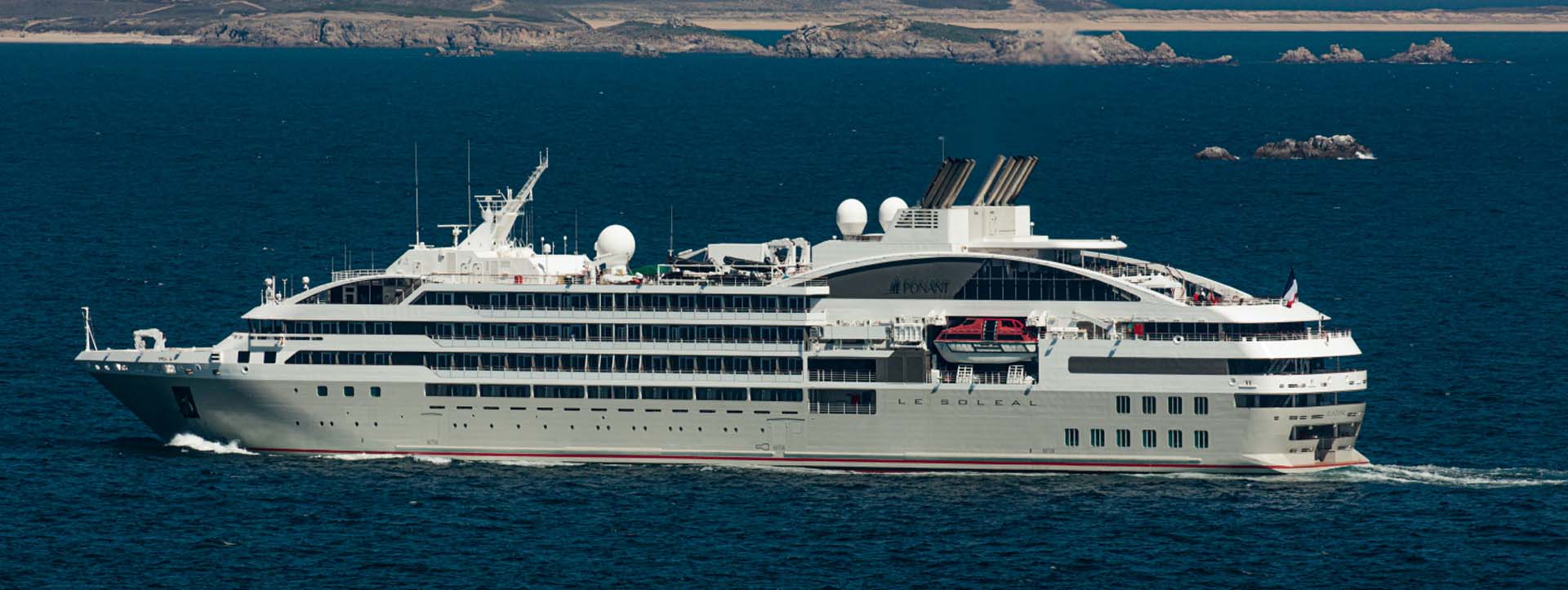 LE SOLEAL side profile Kimberley cruises