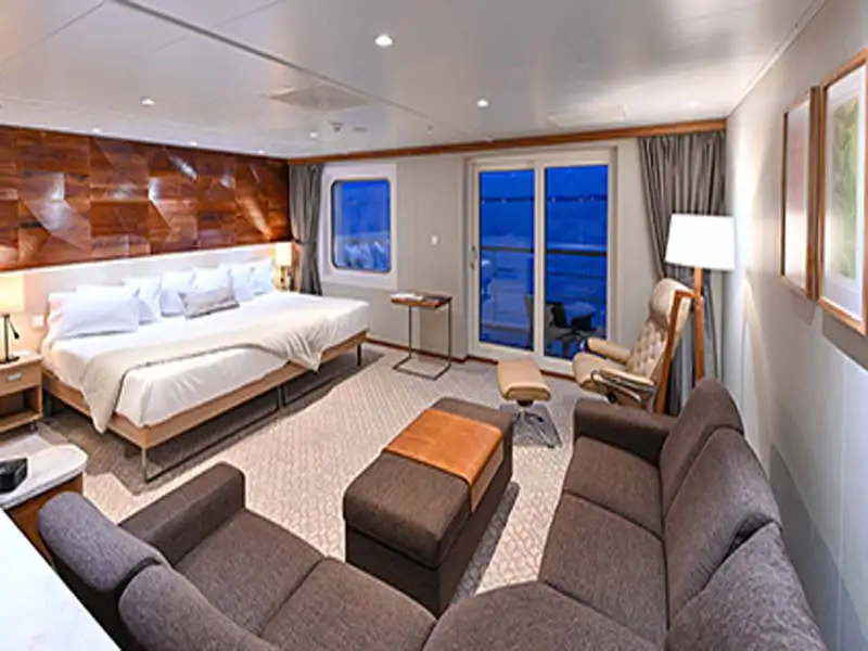 CORAL-ADVENTURER-CORAL-DECK-STATEROOM