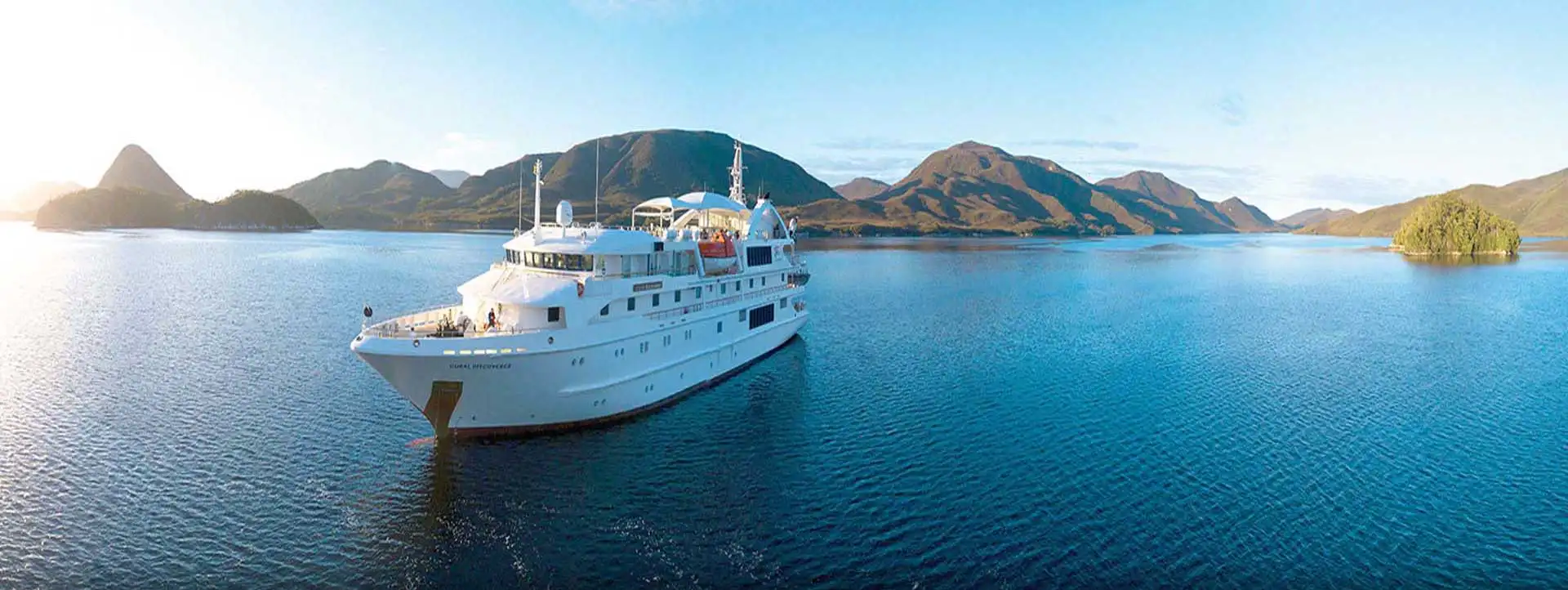 CORAL-DISCOVERER-cruise-ship-slider-DATES