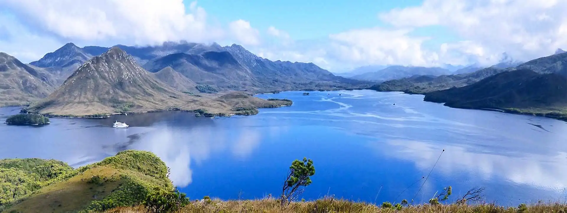 CORAL-EXPEDITIONS-CRUISE-DEALS-Tasmania-Port-Davey
