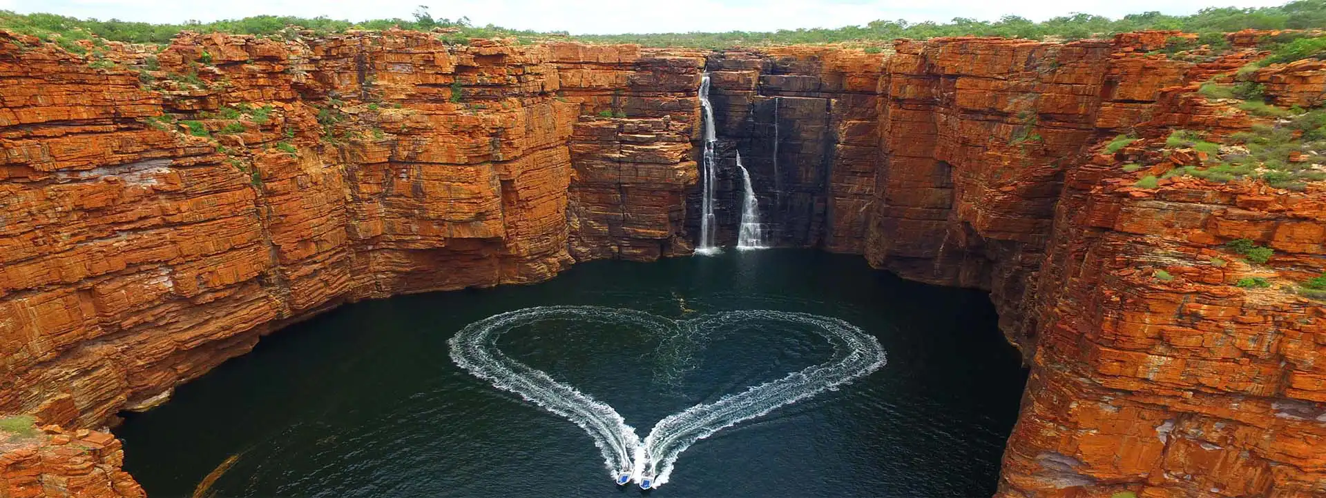 GREAT-ESCAPE-Cabin-slider-King-George-Falls-heart GREAT-ESCAPE-Cabin-slider-King-George-Falls-heart