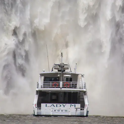 LADY-M-King-George-Falls-Kimberley-cruise-