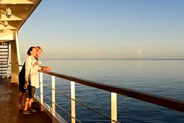 ABROLHOS ISLANDS & CORAL COAST CRUISE DEAL-day 2
