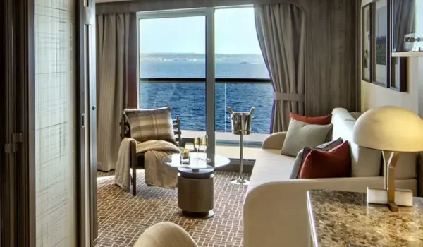 SEABOURN-PURSUIT-cabins-penthouse-spa-suite
