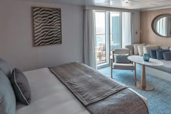 LE-JACQUES-CARTIER-Privilege -Suite- Deck- 5