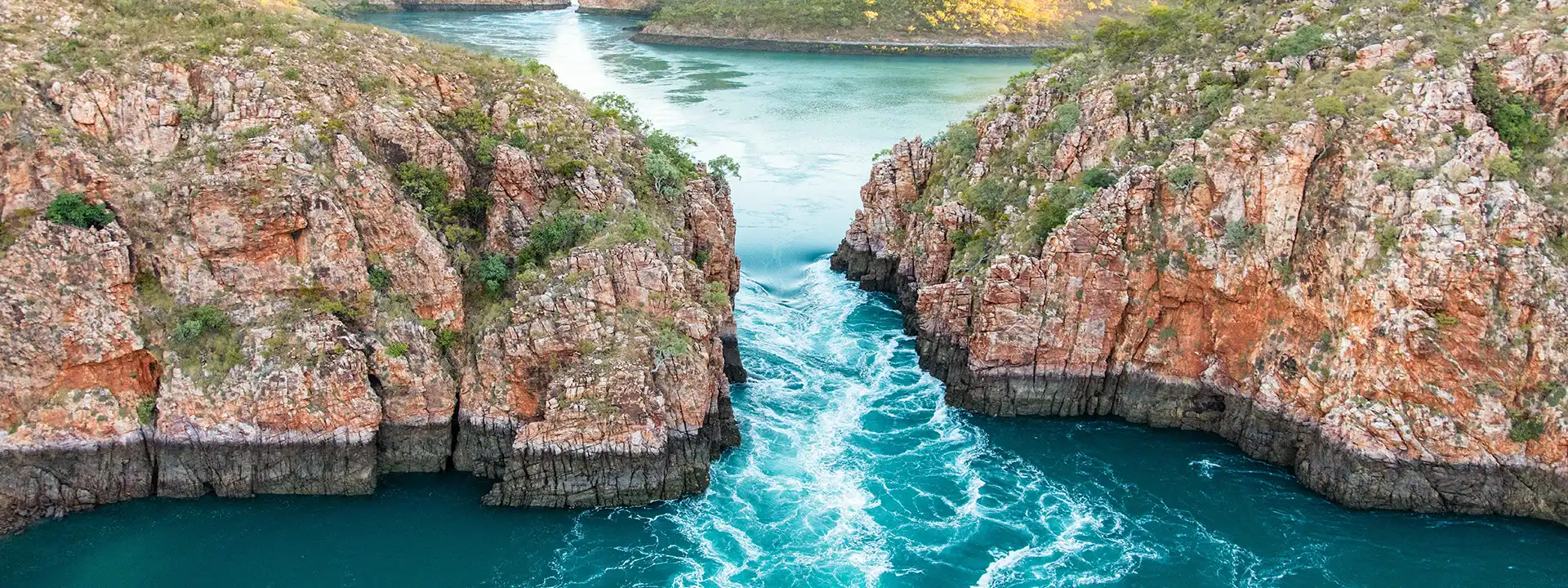 CYGNET BAY TO HORIZONTAL- FALLS -SEAPLANE TOUR-slider