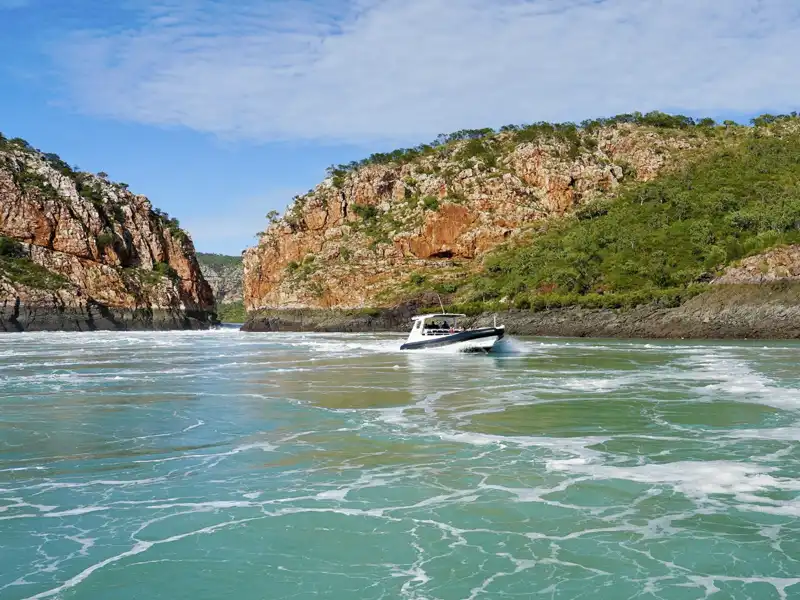 24-HOUR-STAY-EX-BROOME-HORIZONTAL-FALLS-TRIP