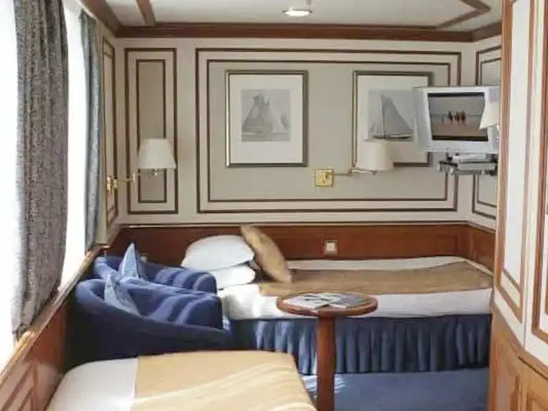 NATIONAL-GEOGRAPHIC-ORION-cabins-category-3-solo NATIONAL-GEOGRAPHIC-ORION-cabins-category-3-solo