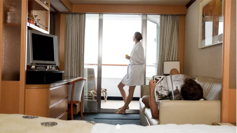 PACIFIC EXPLORER Balcony rooms copy