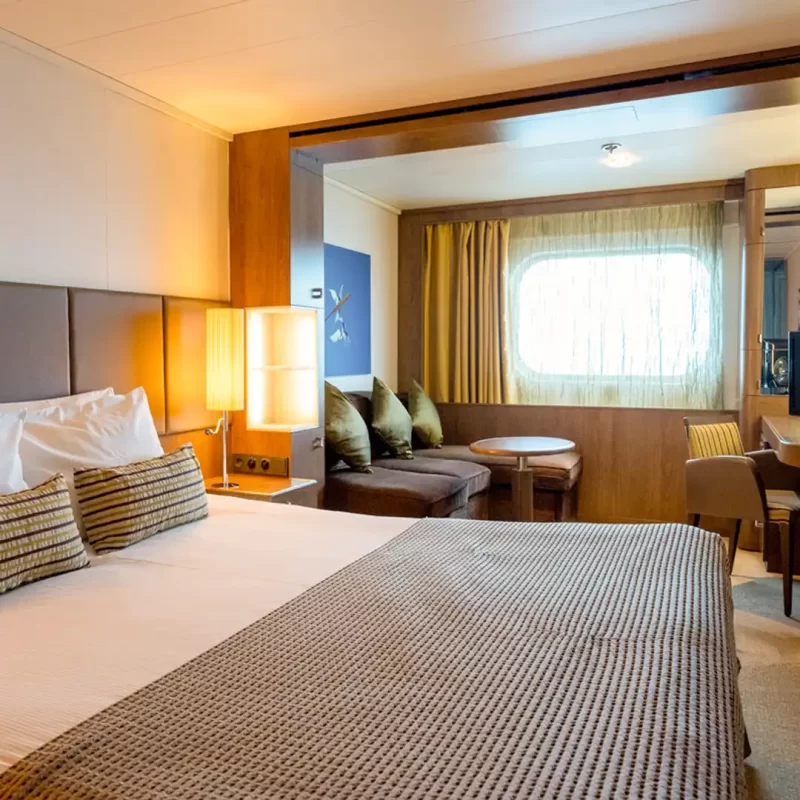 HERITAGE-ADVENTURER-cabins-image HERITAGE-ADVENTURER-cabins-image