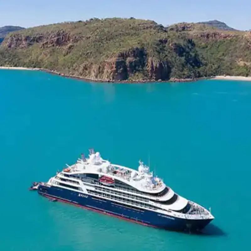 LE-LAPEROUSE-dates-image-box LE-LAPEROUSE-dates-image-box