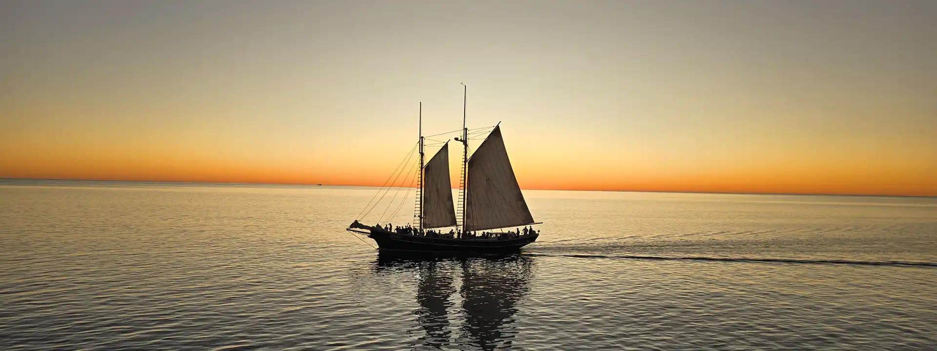 PEARL LUGGER sunset cruise slider by Amanda Patterson