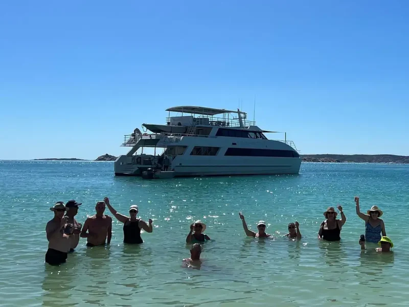 Diversity_Vessel_Happy_People_swimming