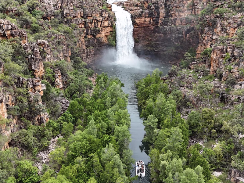 ECLIPSE waterfall approach in tender