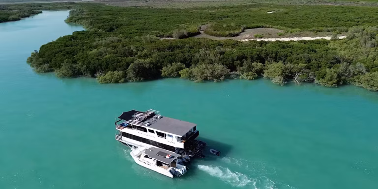 WILLIE CREEK GETAWAY BARRACK SHACK aerial 1