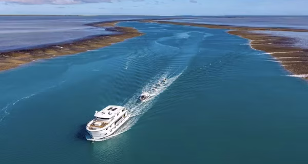 KIMBERLEY QUEST II at Montgomery Reef