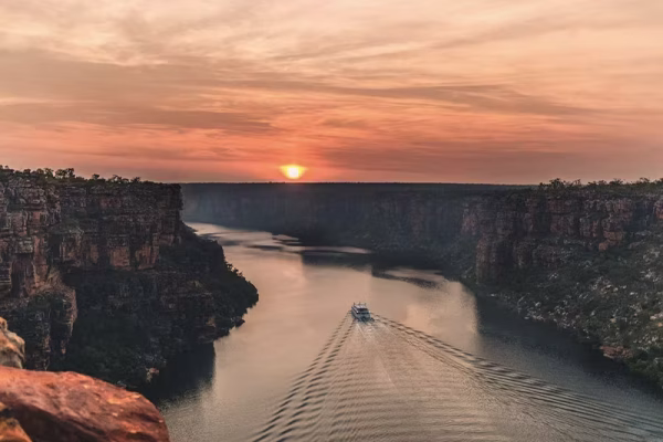 KINGE GEORGE FALLS at DUSK Great Escape aerial KINGE GEORGE FALLS at DUSK Great Escape aerial