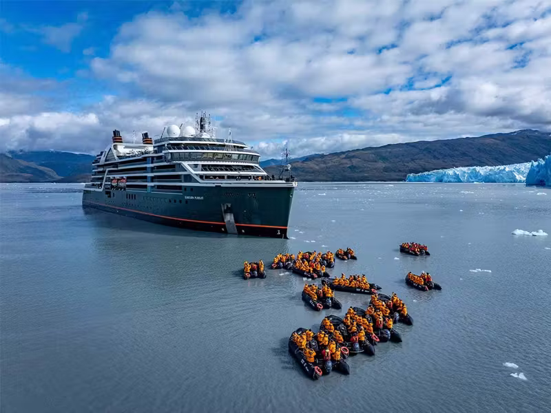 LUXURY-KIMBERLEY-CRUISES-SEABOURN-PURSUIT-Aerial-ship-zodiacs