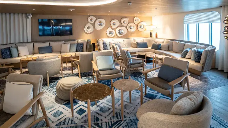 Main-Lounge-Le Jacques Cartier-Studio-PONANT