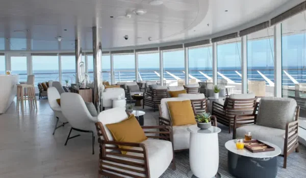 PONANT Le Jaques Cartier Observatory Lounge