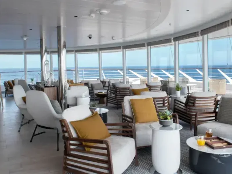 PONANT Le Jaques Cartier Observatory Lounge