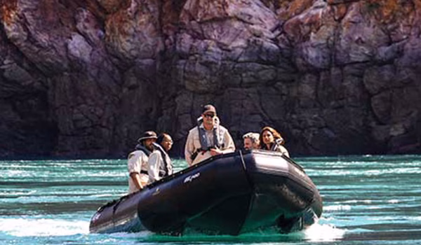 SEABOURN PURSUIT-zodiac-talbot-bay