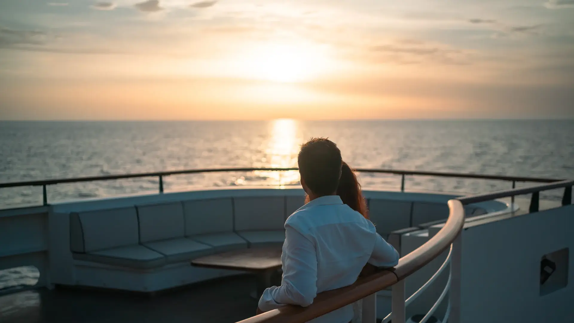 Sunset-Le Jacques Cartier-PONANT